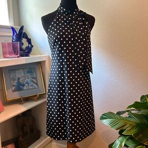 Vince Camuto Black and White polkadot shift dress size 2! 😍